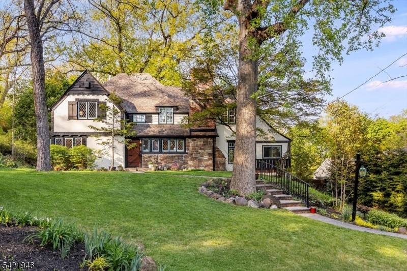 5 Fairview Ter, Maplewood Twp., NJ 07040