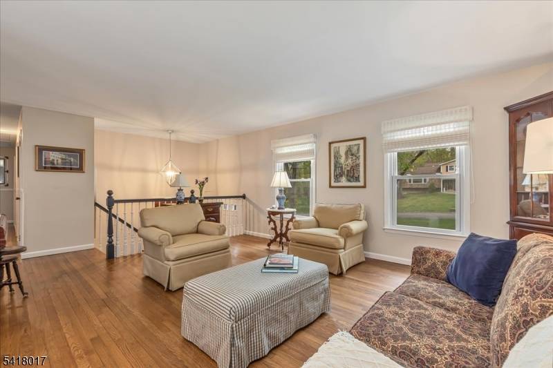 77 Windsor Way, Berkeley Heights Twp., NJ 07922