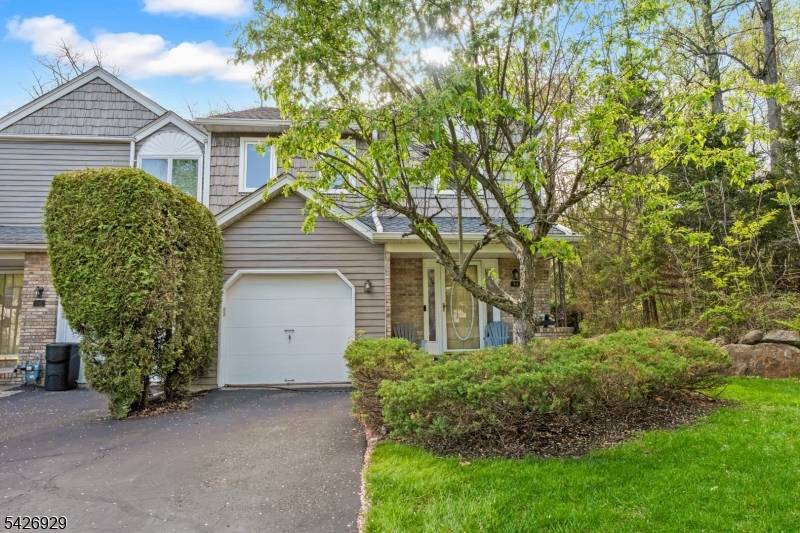 94 Edgefield Dr, Parsippany-troy Hills Twp., NJ 07950