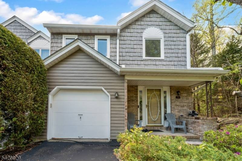 94 Edgefield Dr, Parsippany-troy Hills Twp., NJ 07950