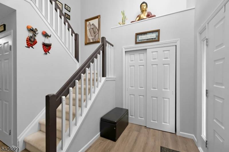 94 Edgefield Dr, Parsippany-troy Hills Twp., NJ 07950