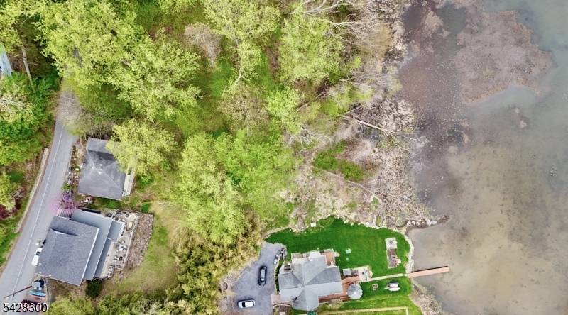 167 Lakeside Dr W, Liberty Twp., NJ 07823