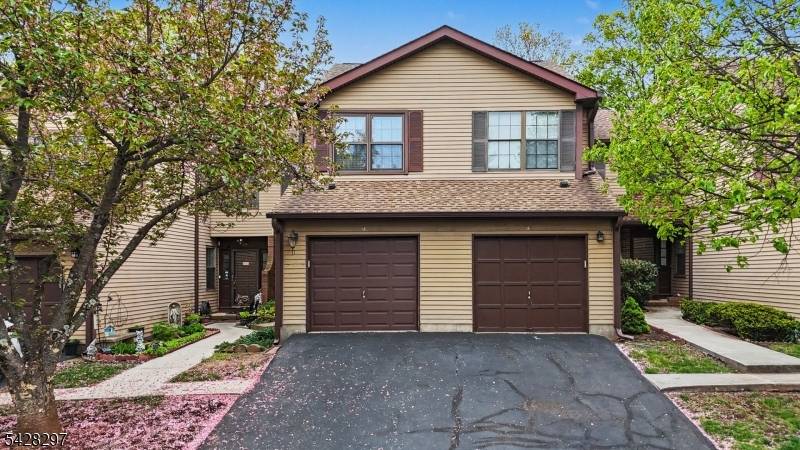 71 Bayberry Dr, Franklin Twp., NJ 08873