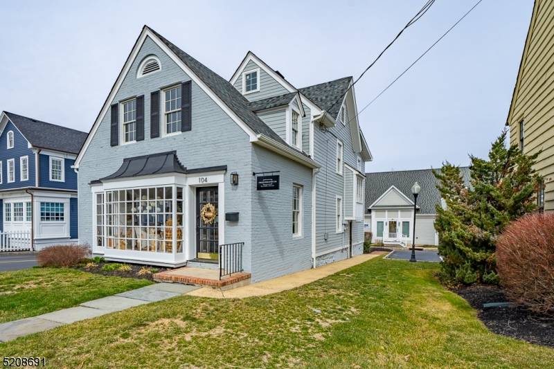 104 Main St, Chatham Boro, NJ 07928