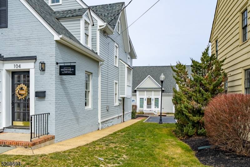 104 Main St, Chatham Boro, NJ 07928