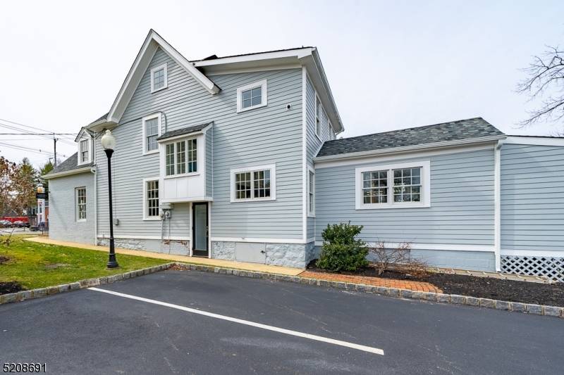 104 Main St, Chatham Boro, NJ 07928