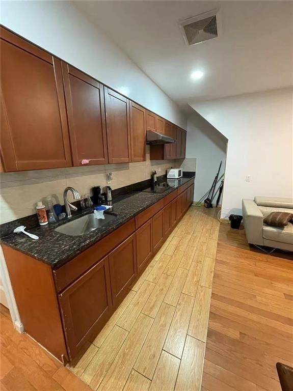 186 Dahill RD, Brooklyn, NY 11218
