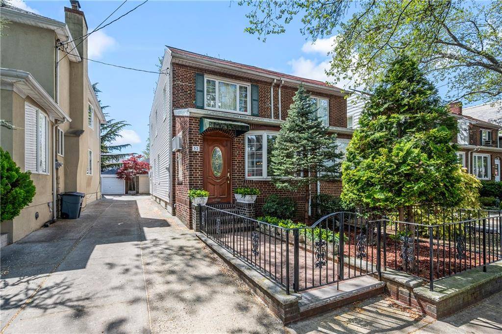 52 77th ST, Brooklyn, NY 11209