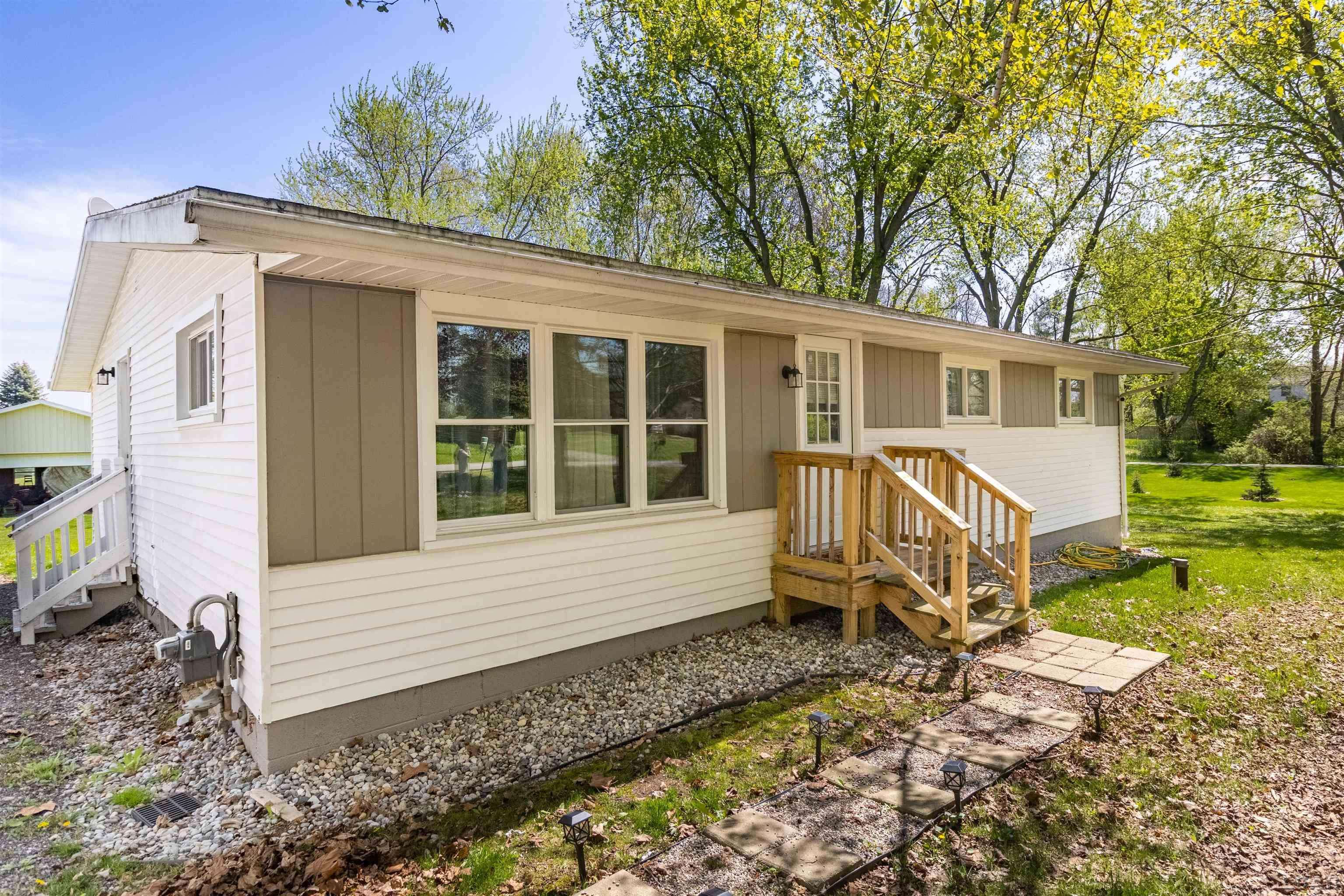 4839 Deleon DR, Raisin Twp, MI 49286