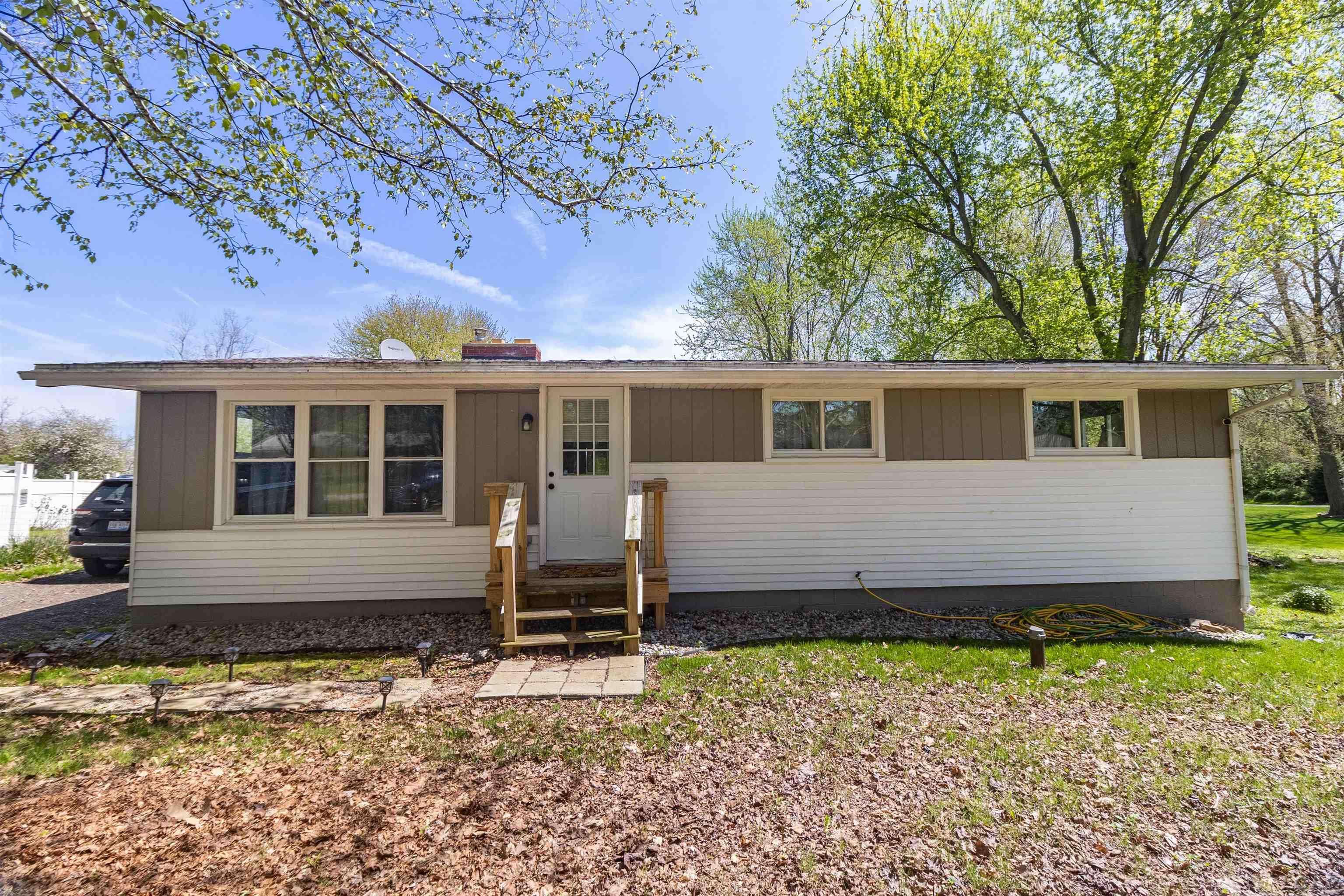 4839 Deleon DR, Raisin Twp, MI 49286