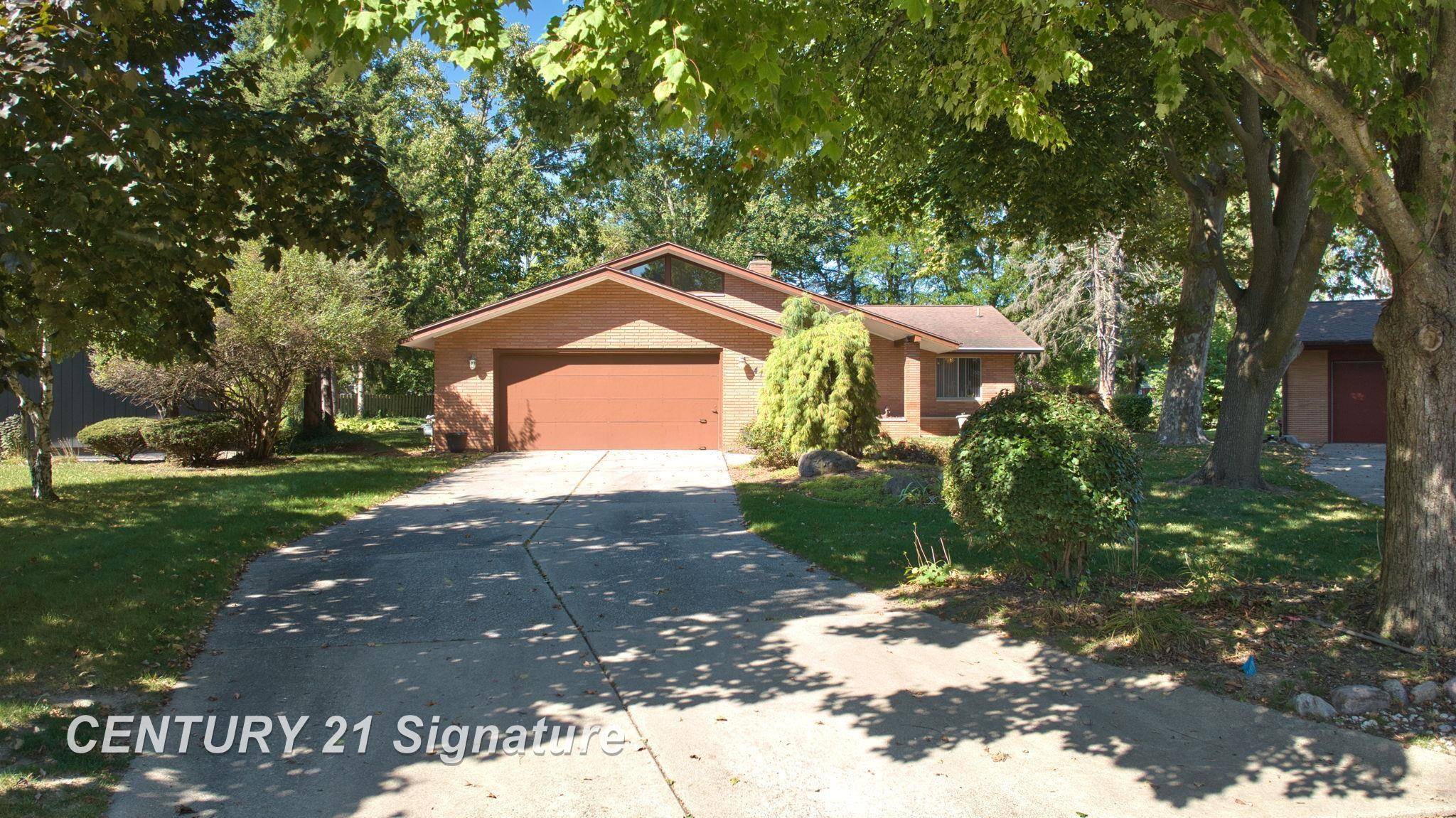 47 Bretton PL, Saginaw, MI 48602