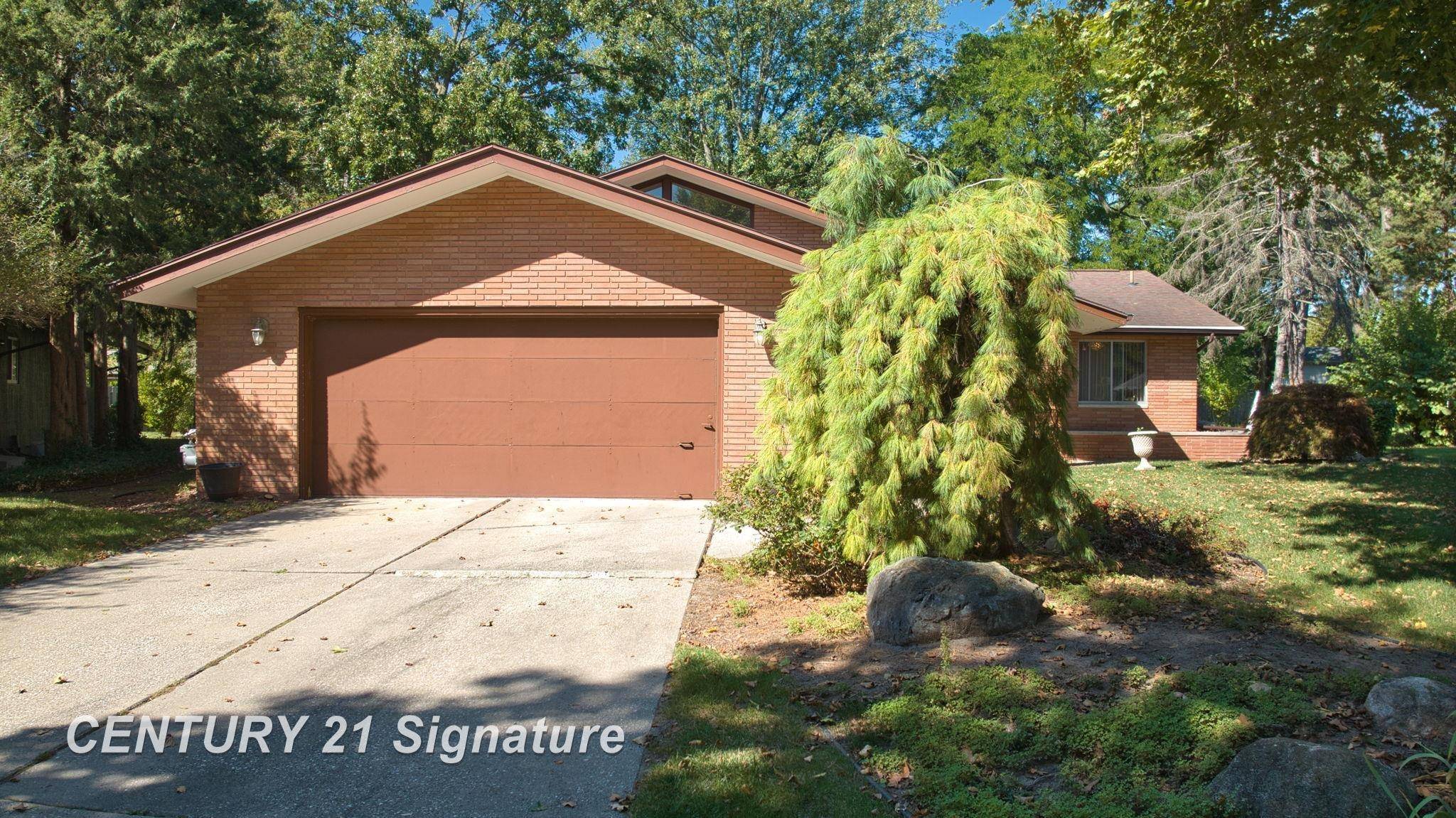 47 Bretton PL, Saginaw, MI 48602