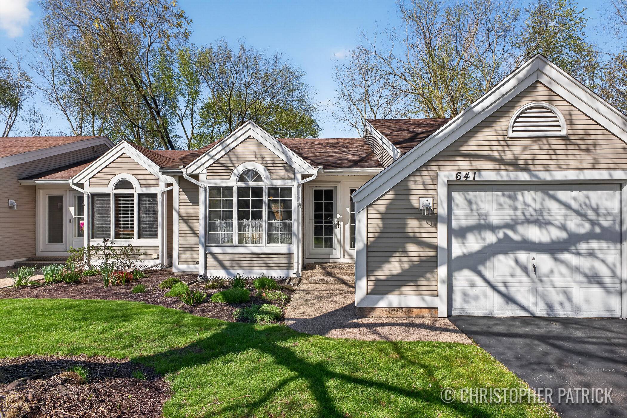 641 Appletree DR, Hollandcity_ottawa, MI 49423