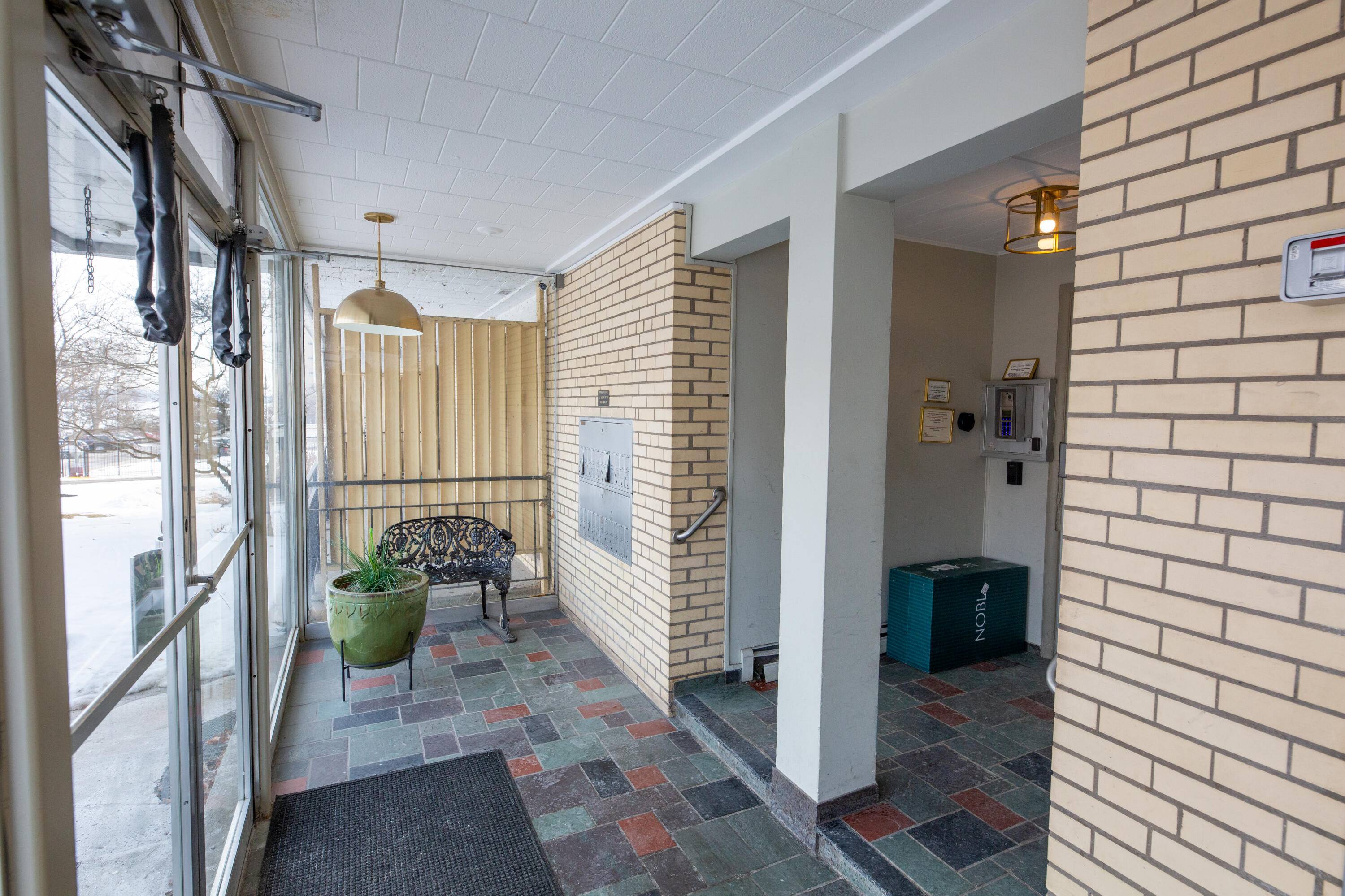 8300 E Jefferson AVE #104, Detroitcity_wayne, MI 48209