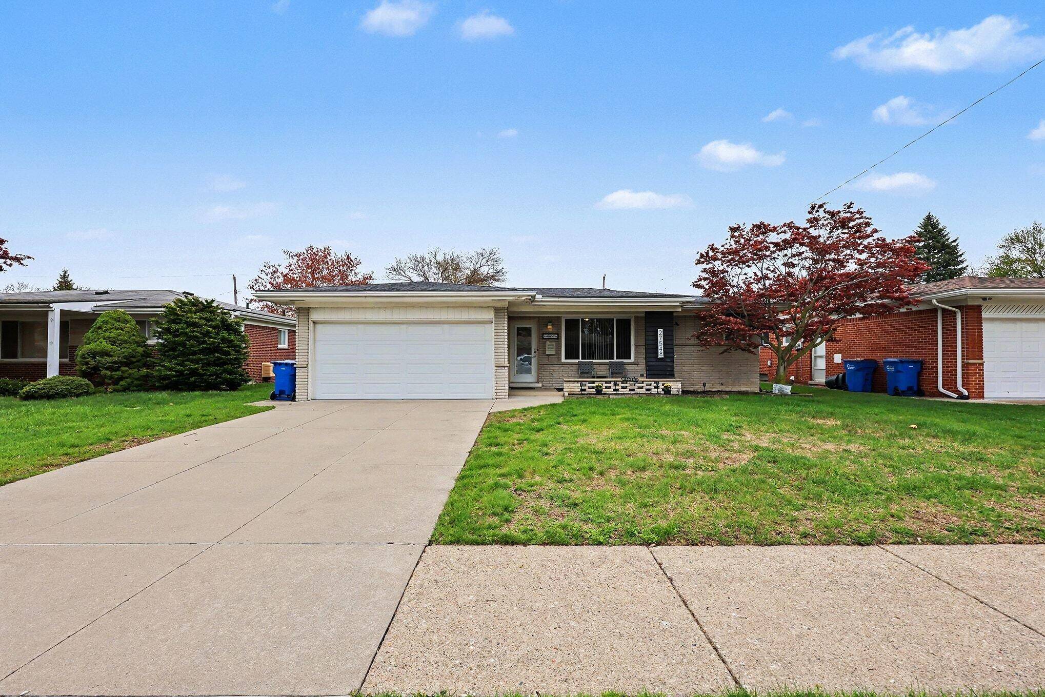 27548 Bonnie DR, Warrencity_macomb, MI 48093