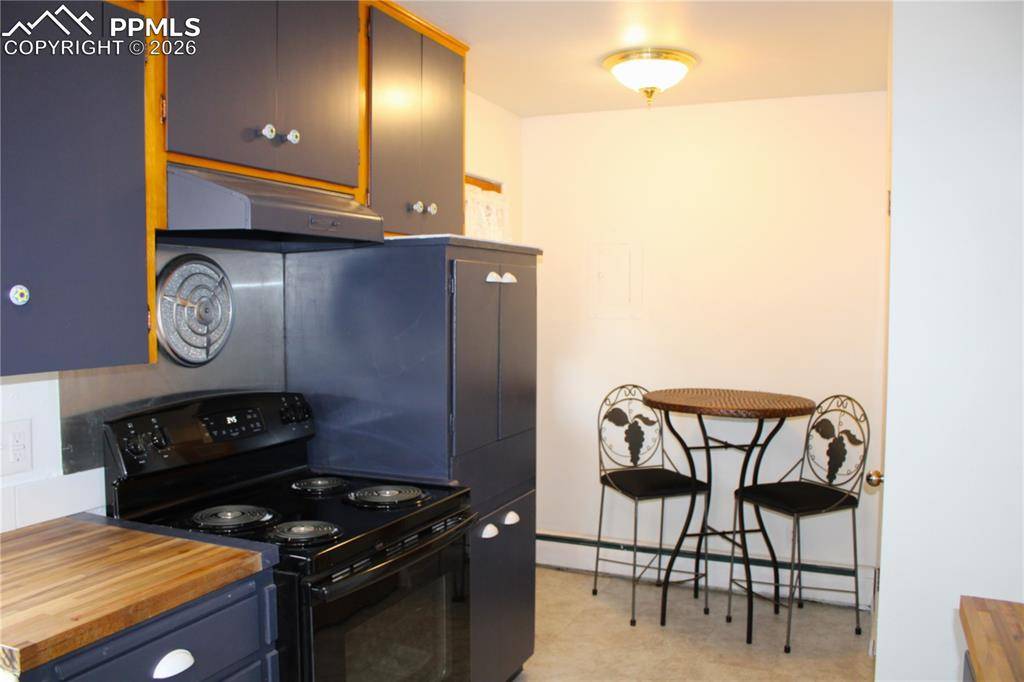 1014 Bonfoy AVE, Colorado Springs, CO 80909