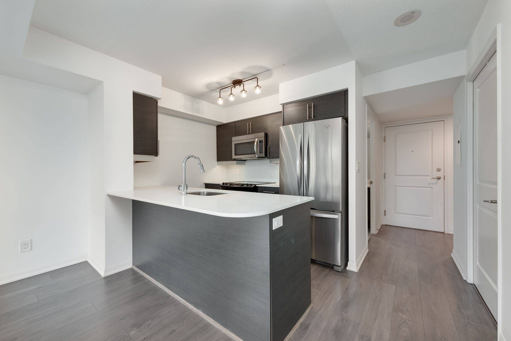 35 Bastion ST #821, Toronto C01, ON M5V 0C2