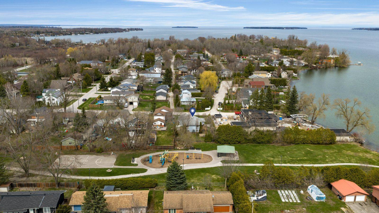 996 Arnold ST, Innisfil, ON L0L 1W0