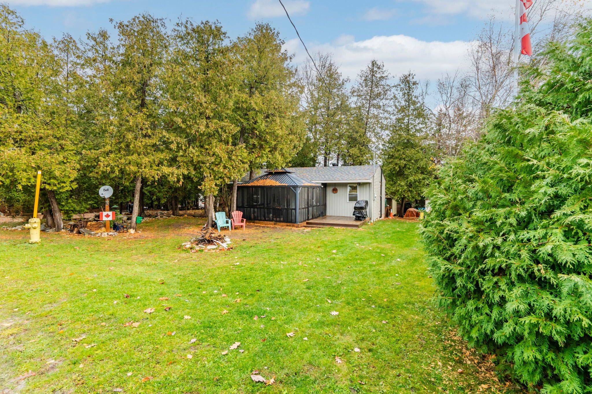 33 Gloucester GRV, Tay, ON L0K 1R0