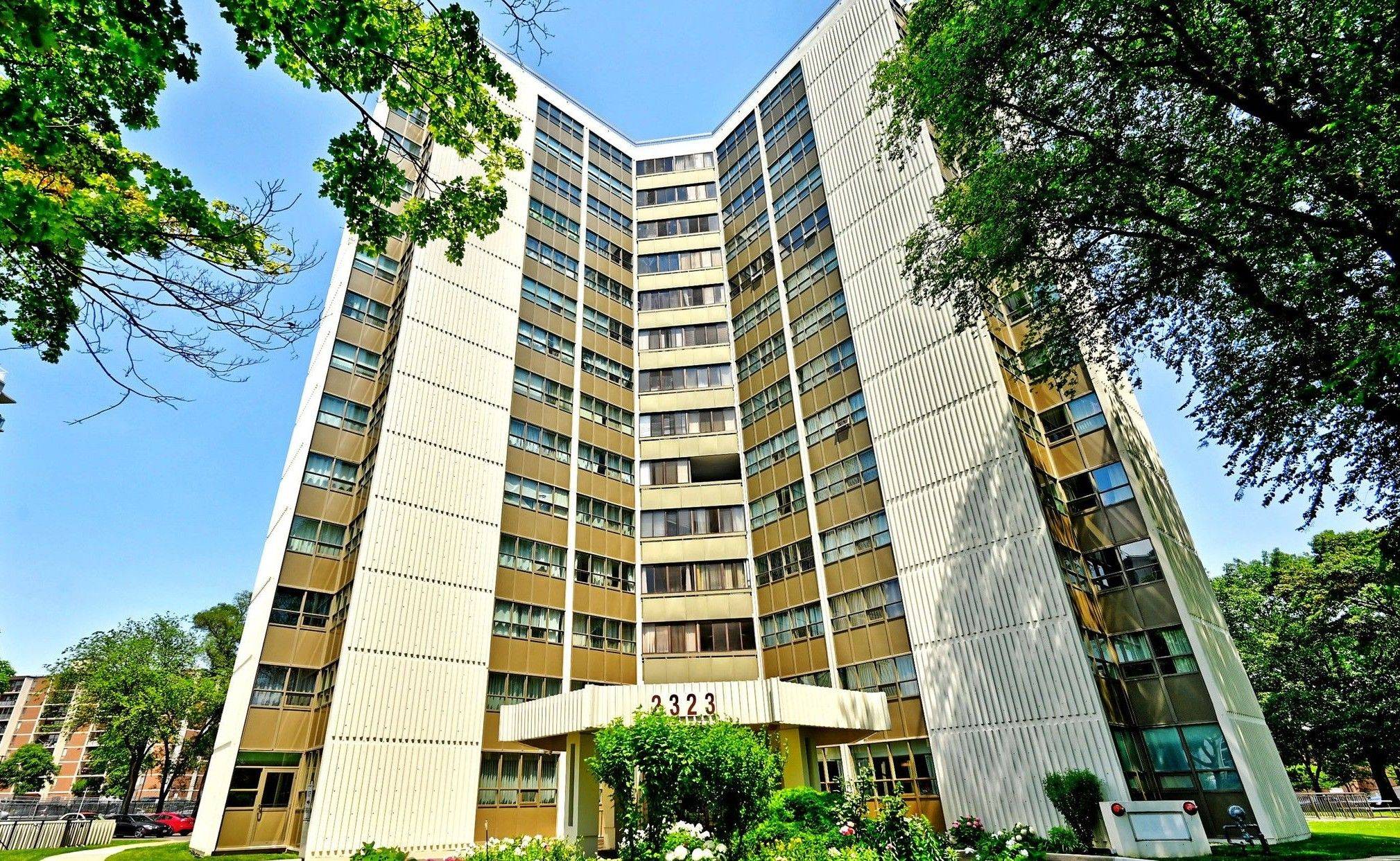 2323 Confederation Pkwy #1408, Mississauga, ON L5B 1R6