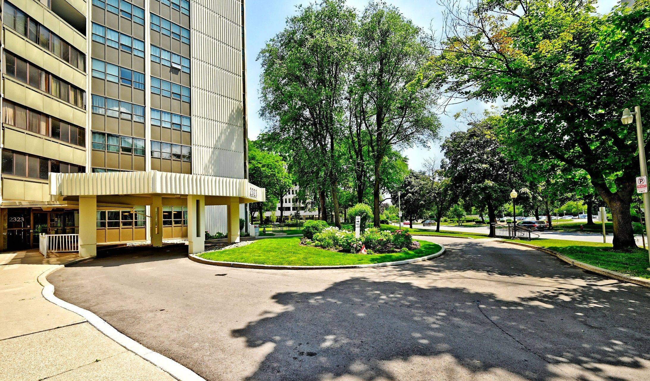 2323 Confederation Pkwy #1408, Mississauga, ON L5B 1R6