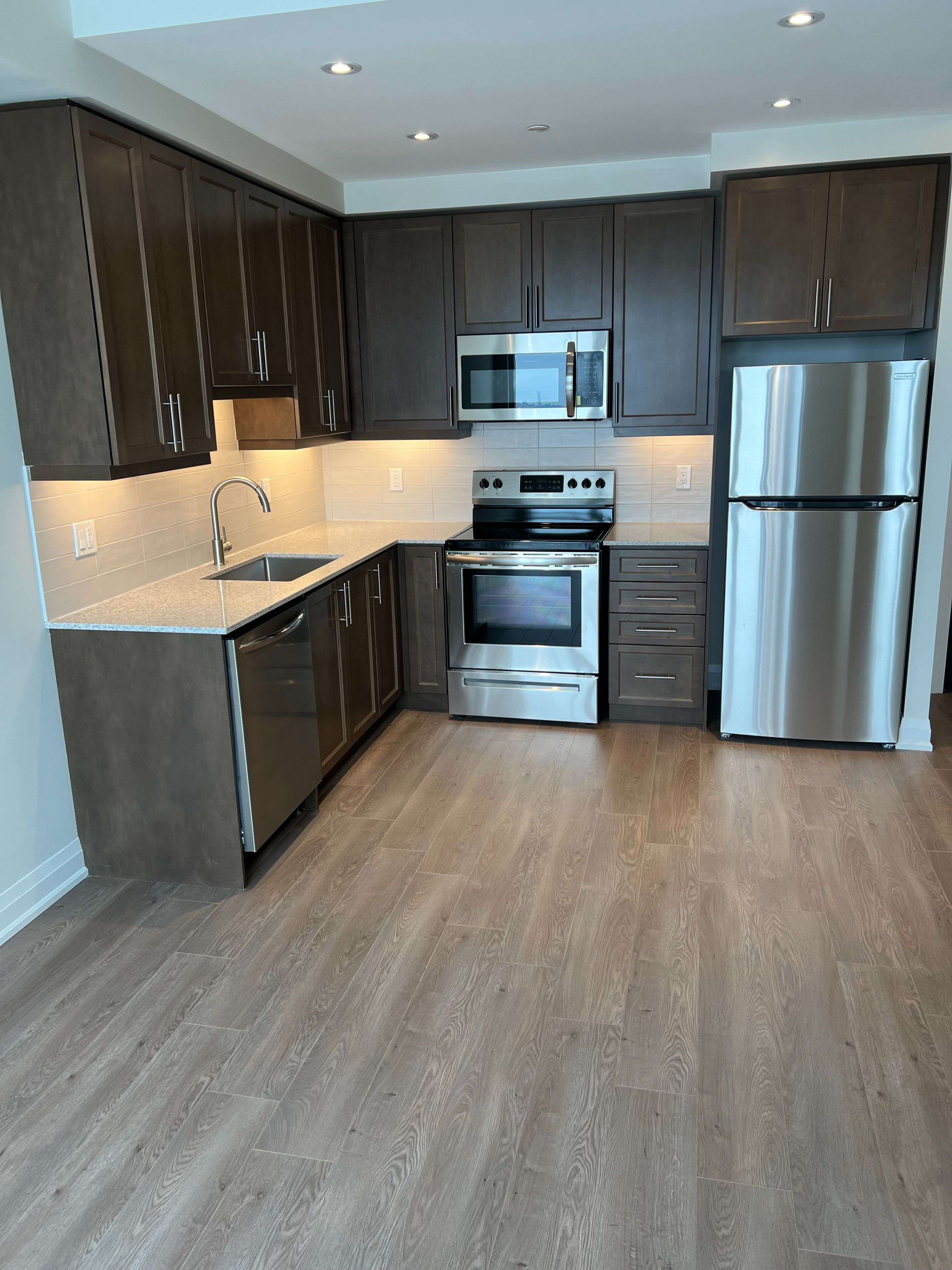 15 Lynch ST #2304, Brampton, ON L6W 2Z8