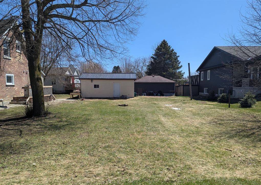 63 William ST W, Minto, ON N0G 1Z0