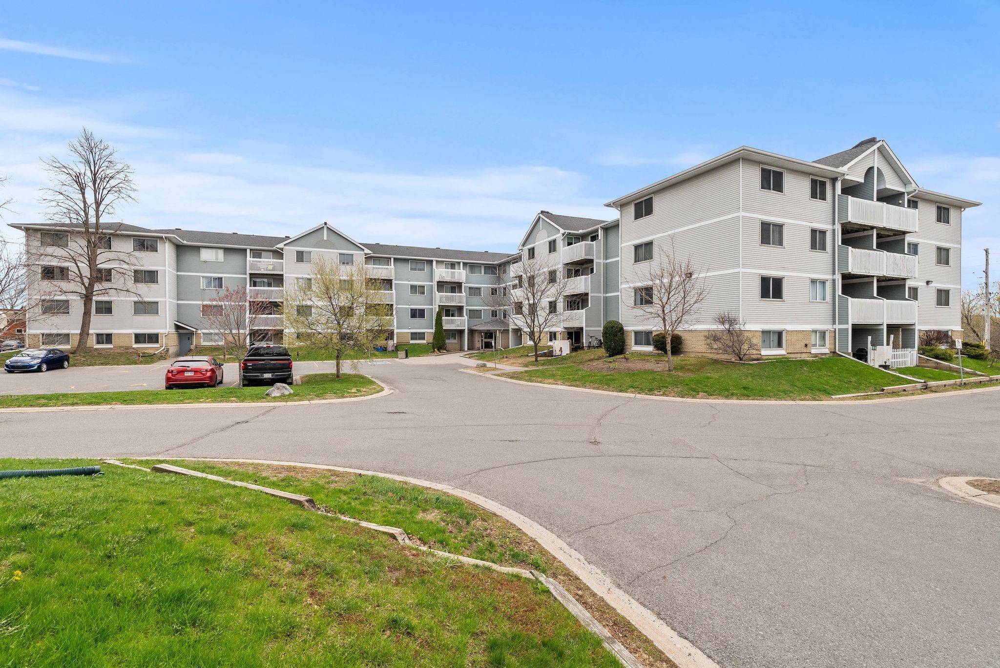 216 Viewmount DR #415, Cityview - Parkwoods Hills - Rideau Shore, ON K2E 7X4