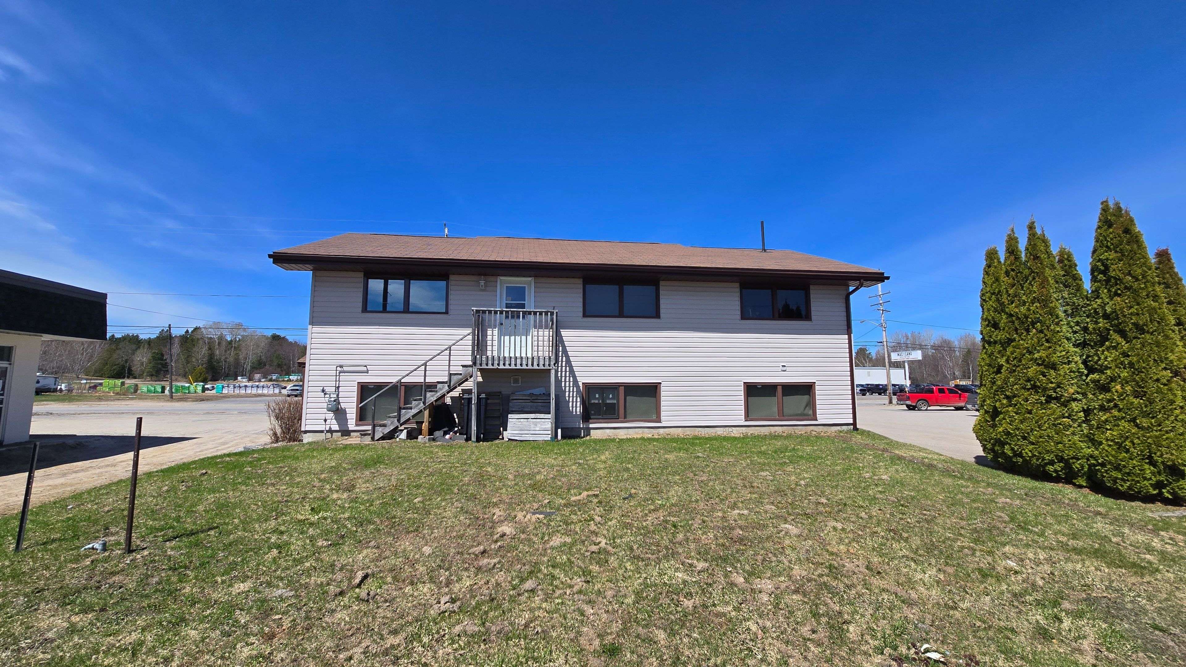 61 Ontario ST, Sundridge, ON P0A 1X0