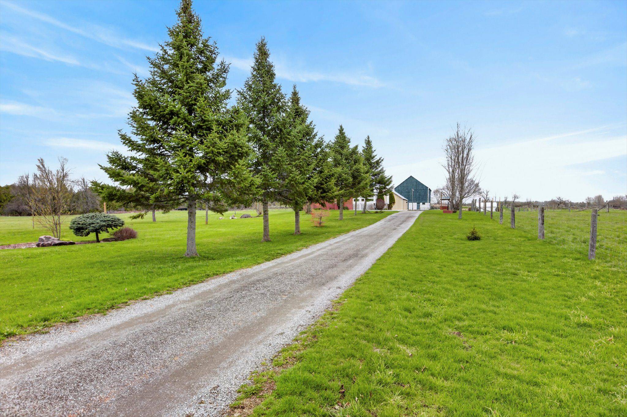 1425 Tara RD, Selwyn, ON K0L 1T0
