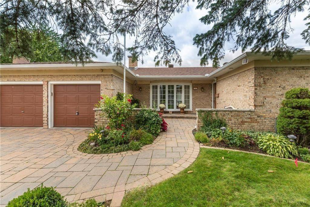11 Jerrilynn CRES, Barrhaven, ON K2J 1H3