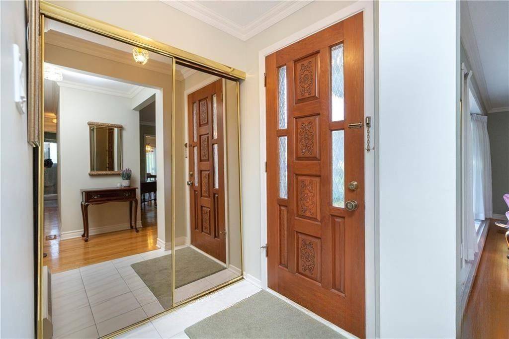 11 Jerrilynn CRES, Barrhaven, ON K2J 1H3