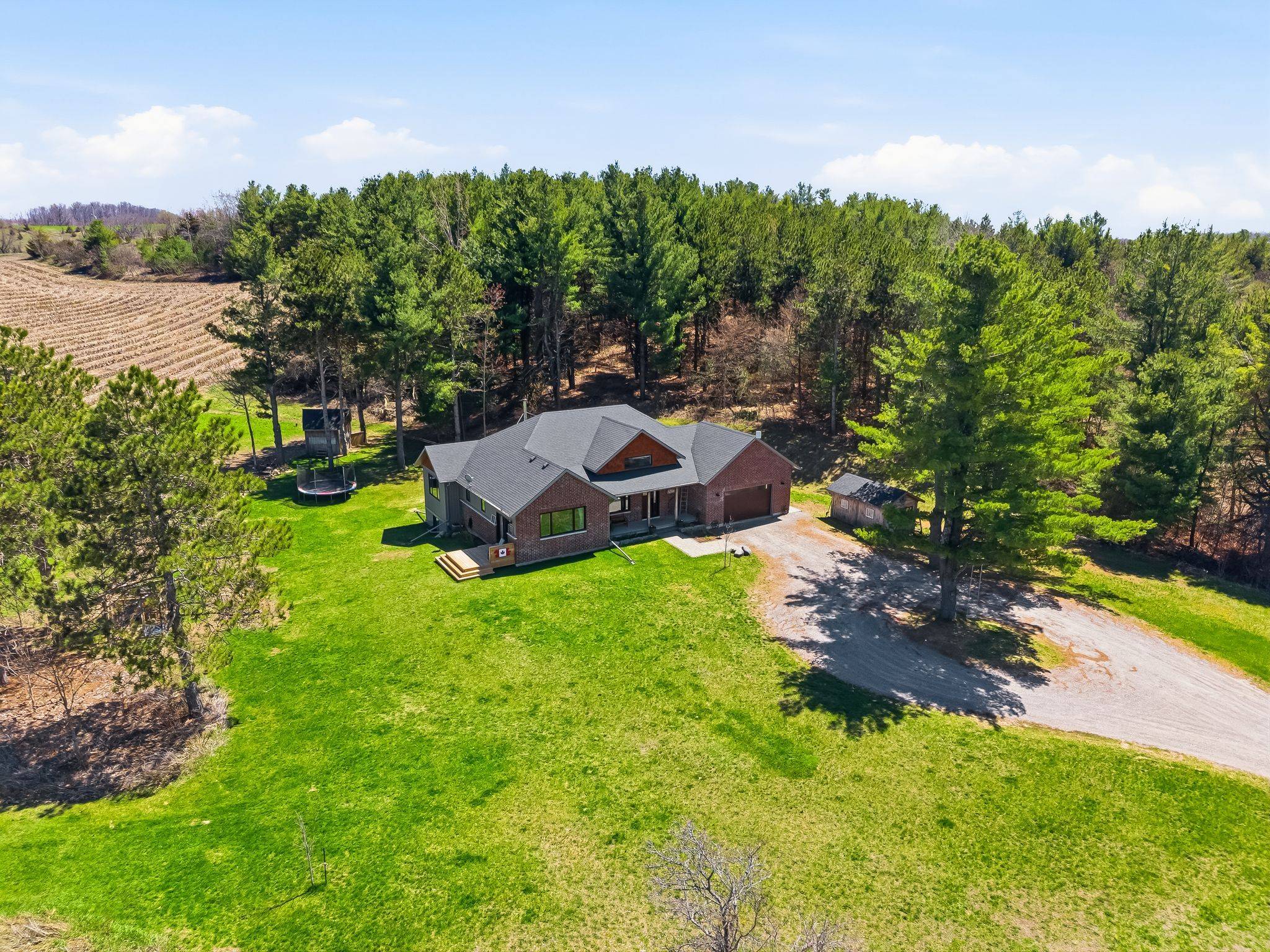 63 Hansen RD, Brighton, ON K0K 1H0