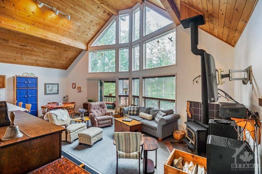 6059 Centennial DR, Greater Madawaska, ON K7V 3Z9