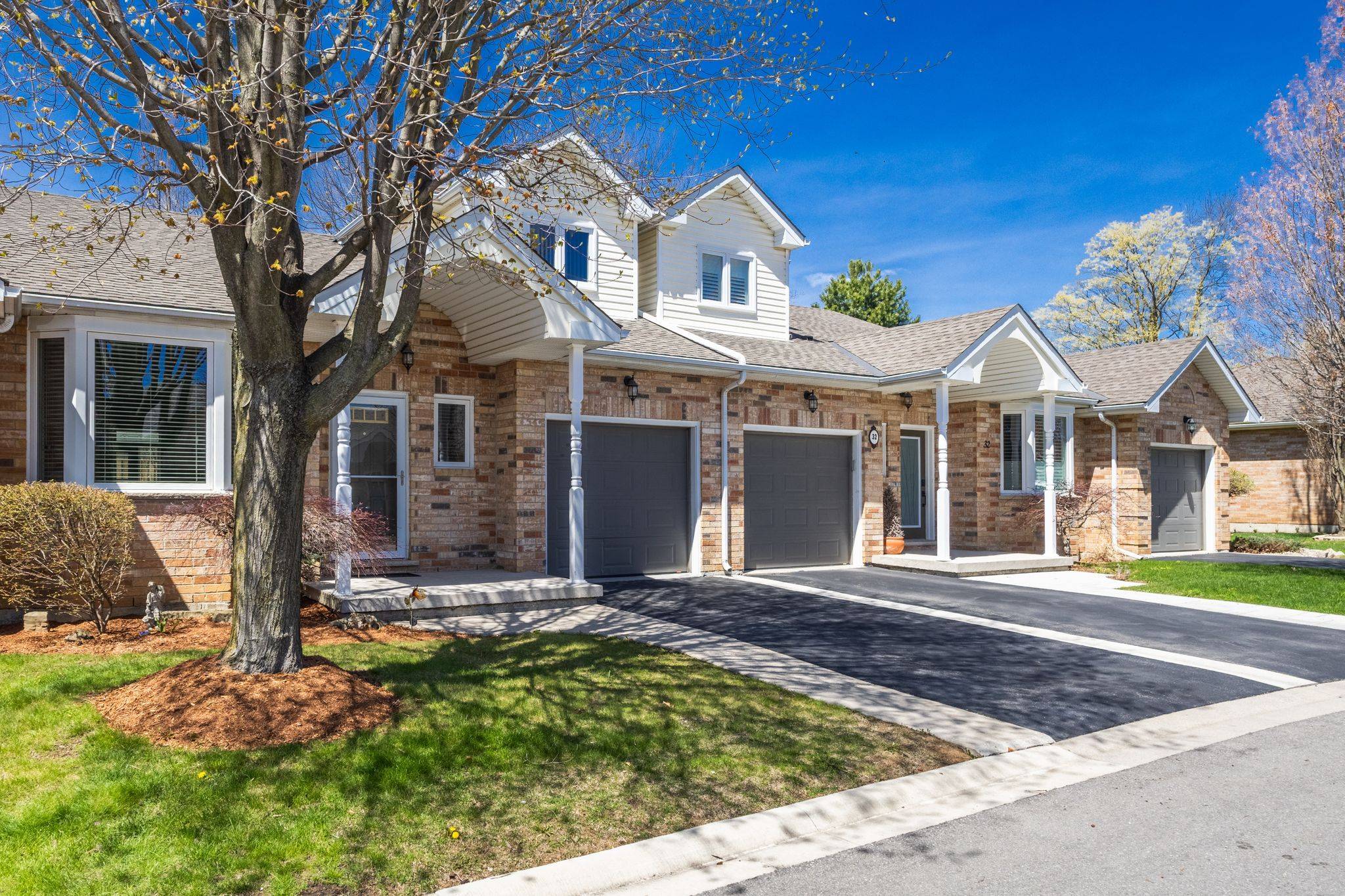 34 Greentrail DR, Hamilton, ON L0R 1W0