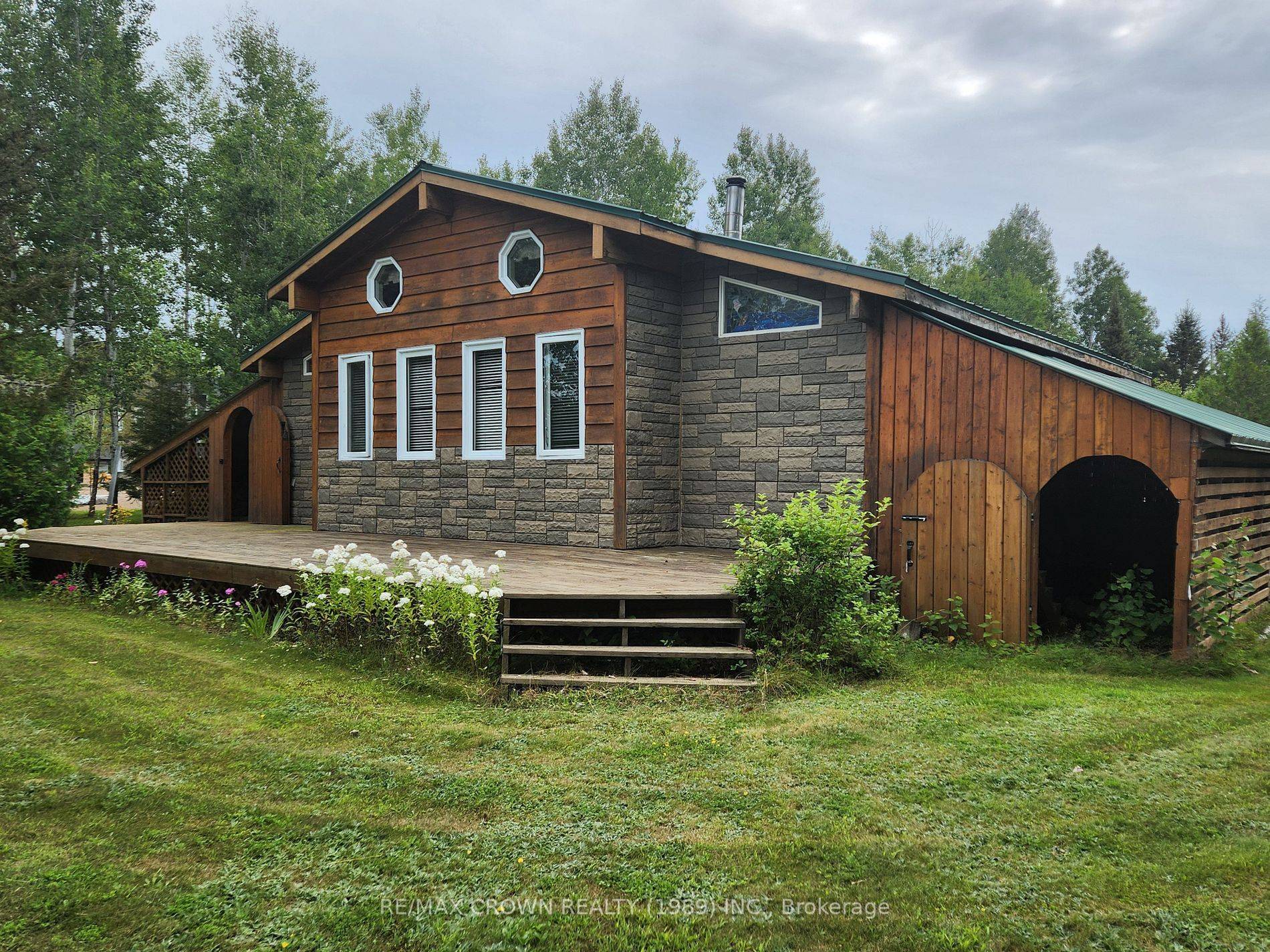 151 Earls Lake RD, Papineau-cameron, ON P0H 1V0