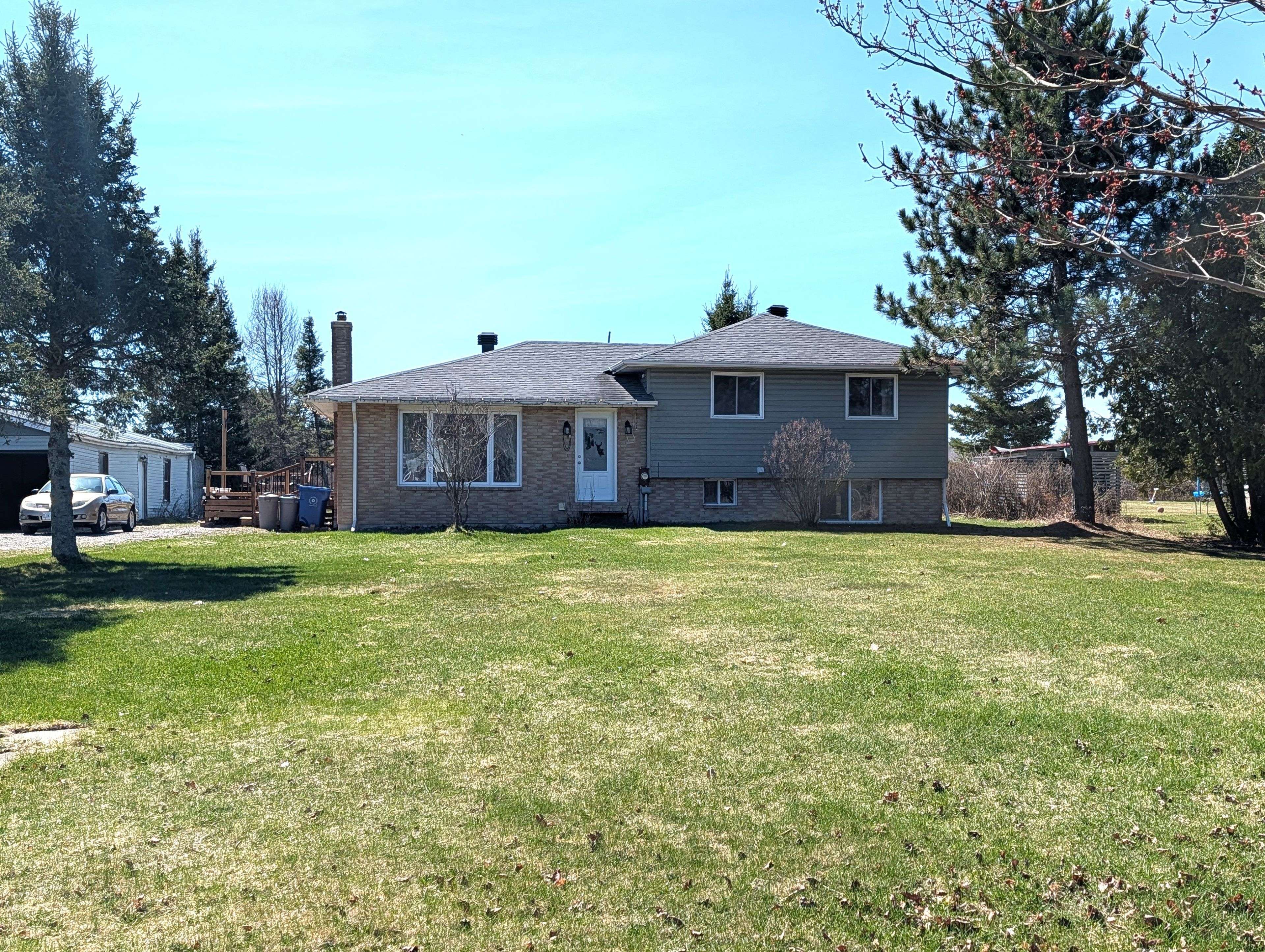 129 Bertha RD, East Ferris, ON P0H 1K0