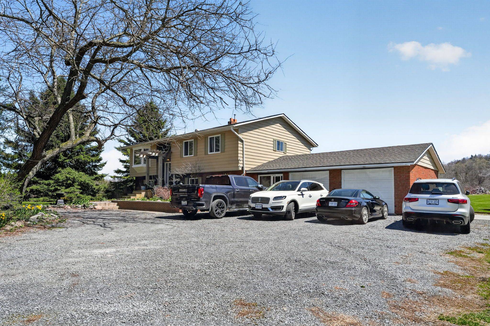 2021 County  3 RD, Prince Edward County, ON K0K 1L0