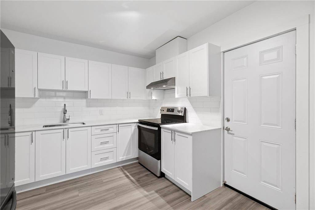 94 King ST W, Brockville, ON K6V 3P6