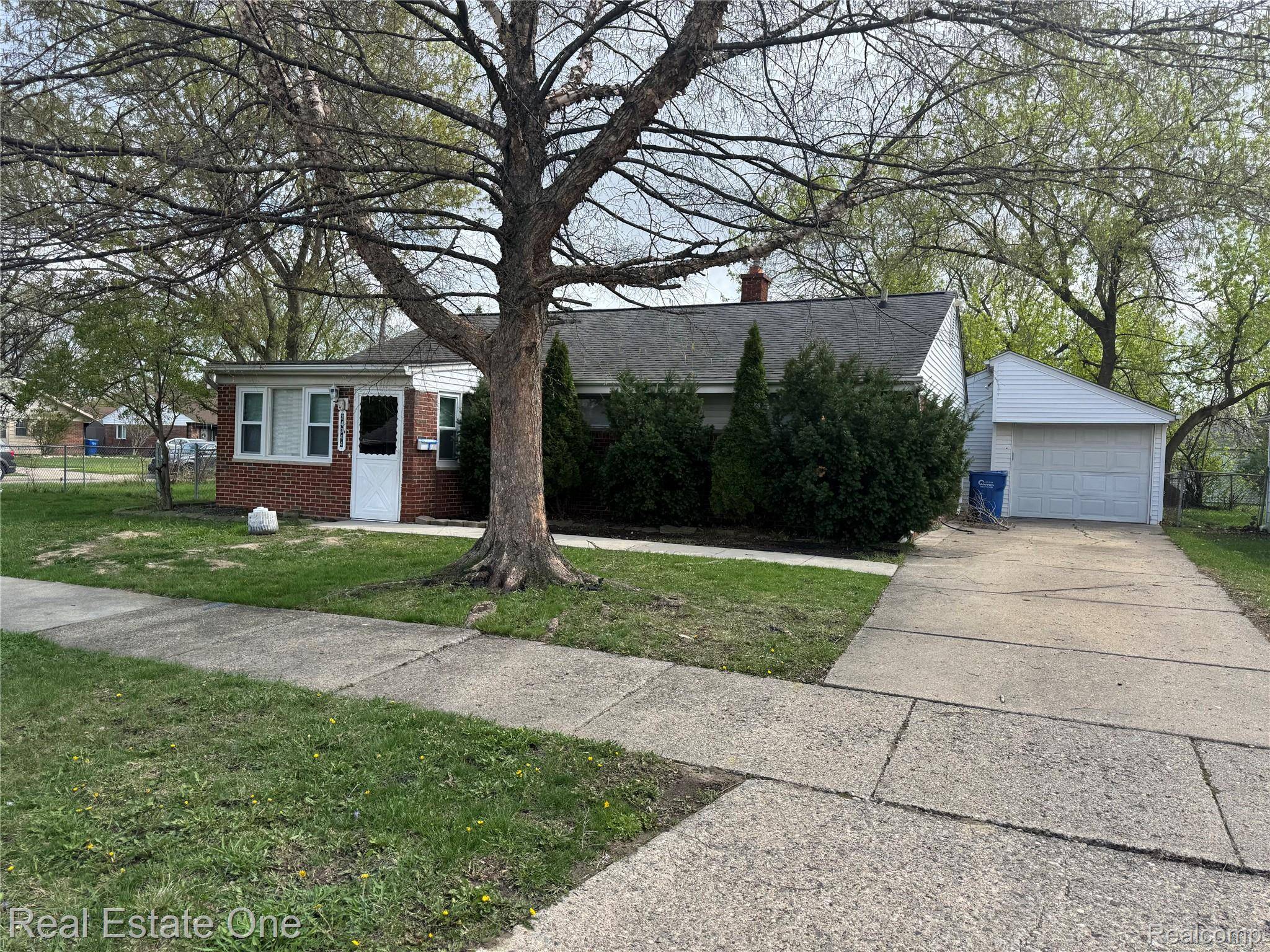 24344 Rosemarie AVE, Warrencity_macomb, MI 48089