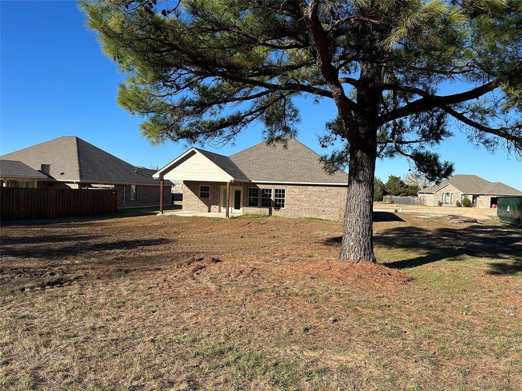 204 Ella Street, Whitesboro, TX 76273