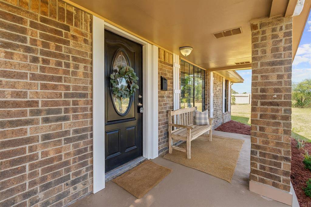 150 Sandlin Court, Springtown, TX 76082