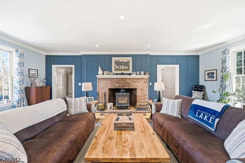 173 Point Breeze Dr, West Milford Twp., NJ 07421