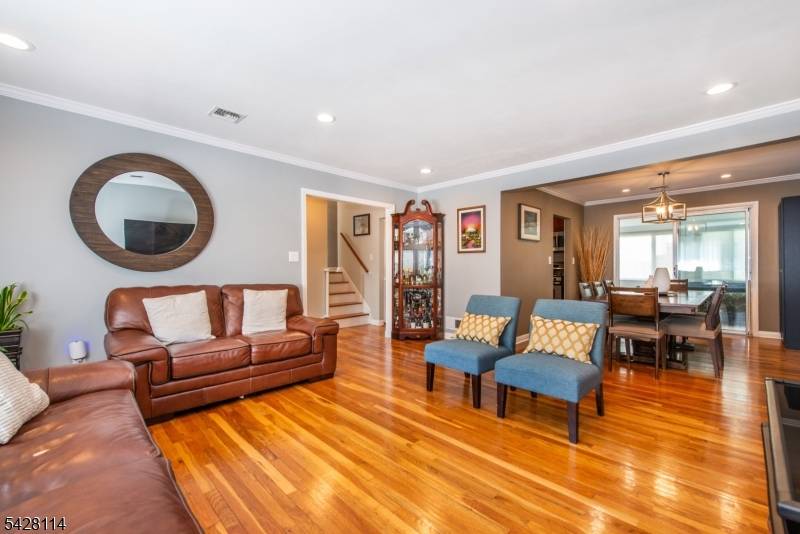 24 Lennon Place, Clifton City, NJ 07013