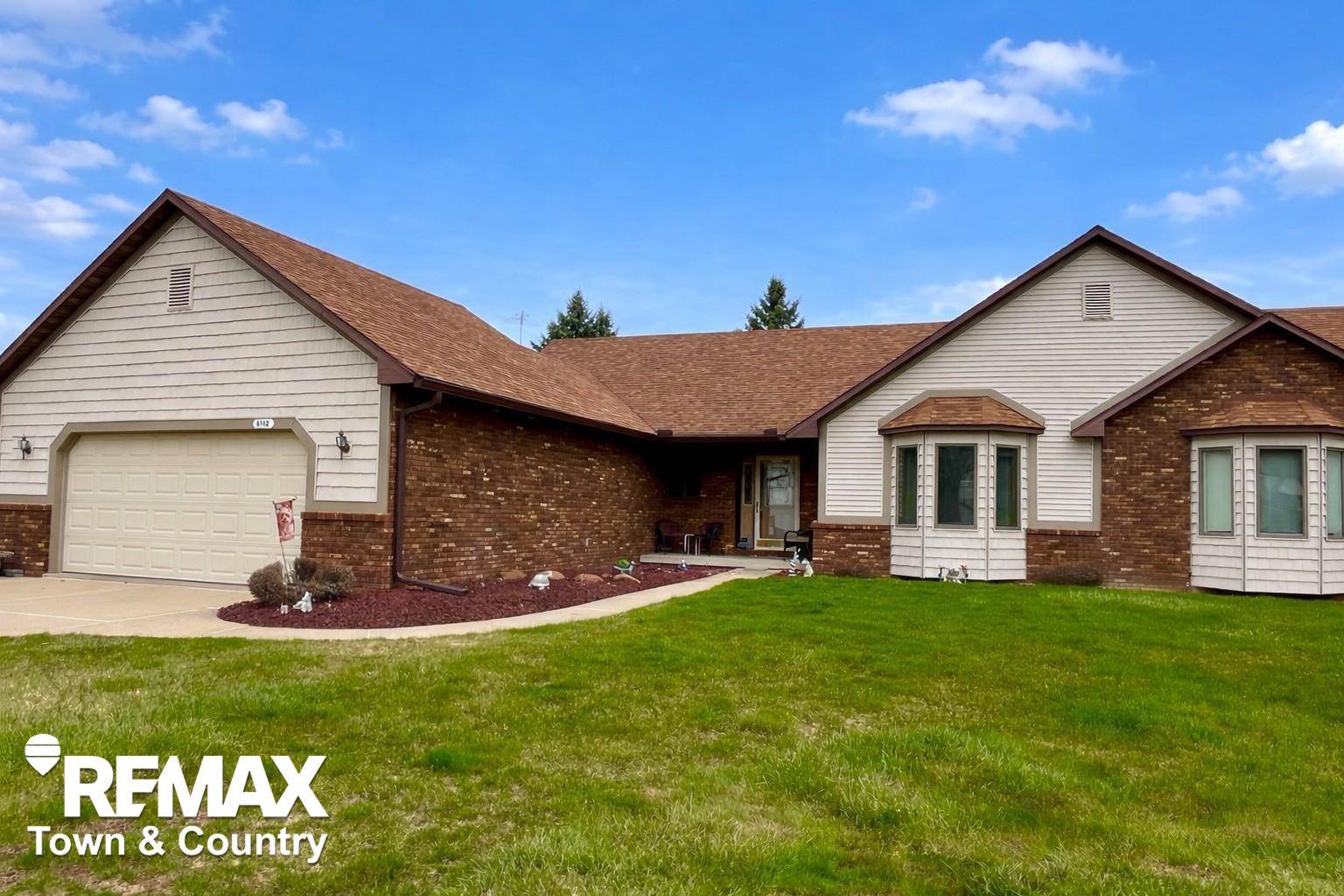 6112 Oak Creek DR, Mundytownship_genesee, MI 48473