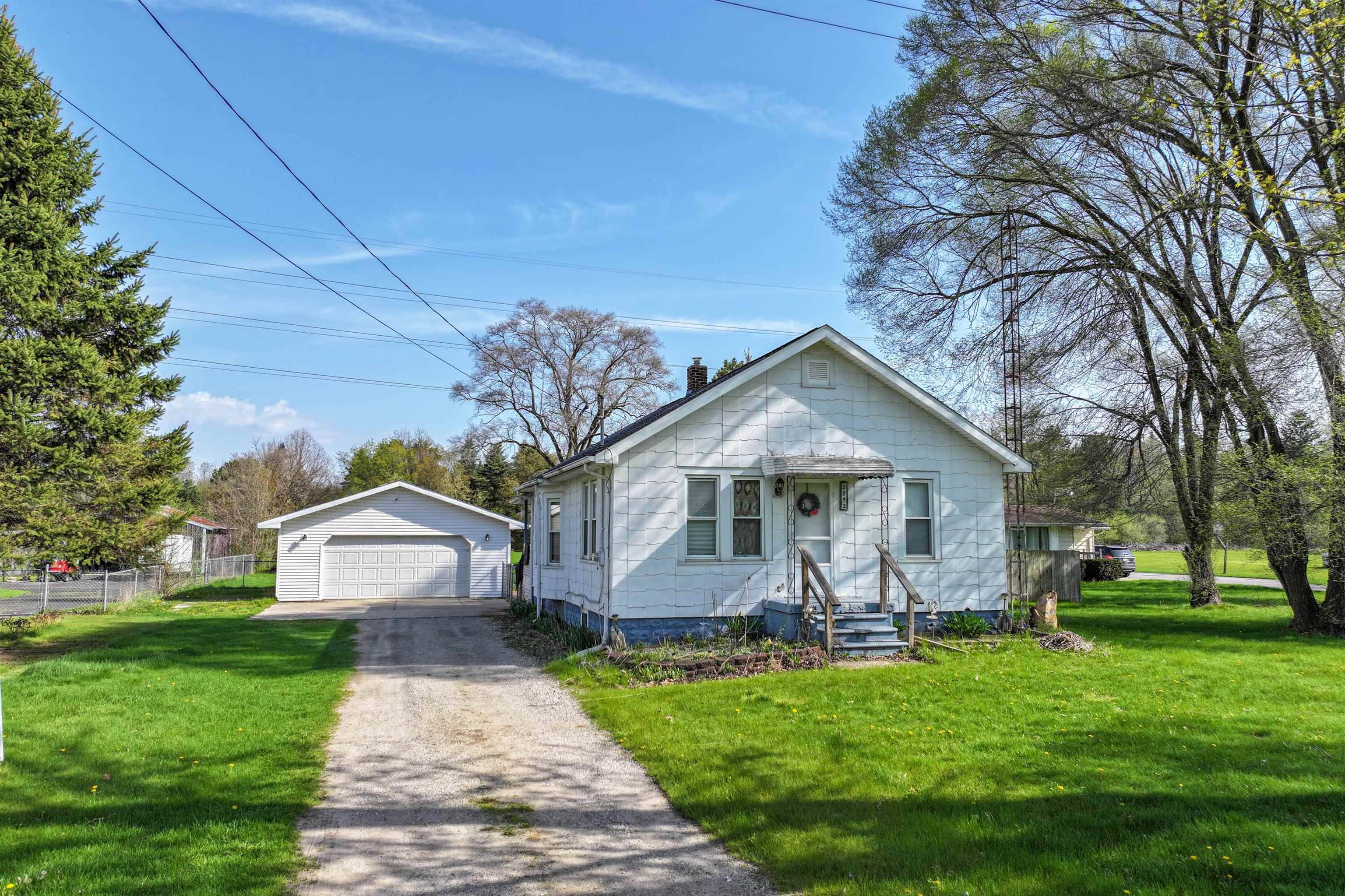 3293 E Pierson RD, Genesee Twp, MI 48506