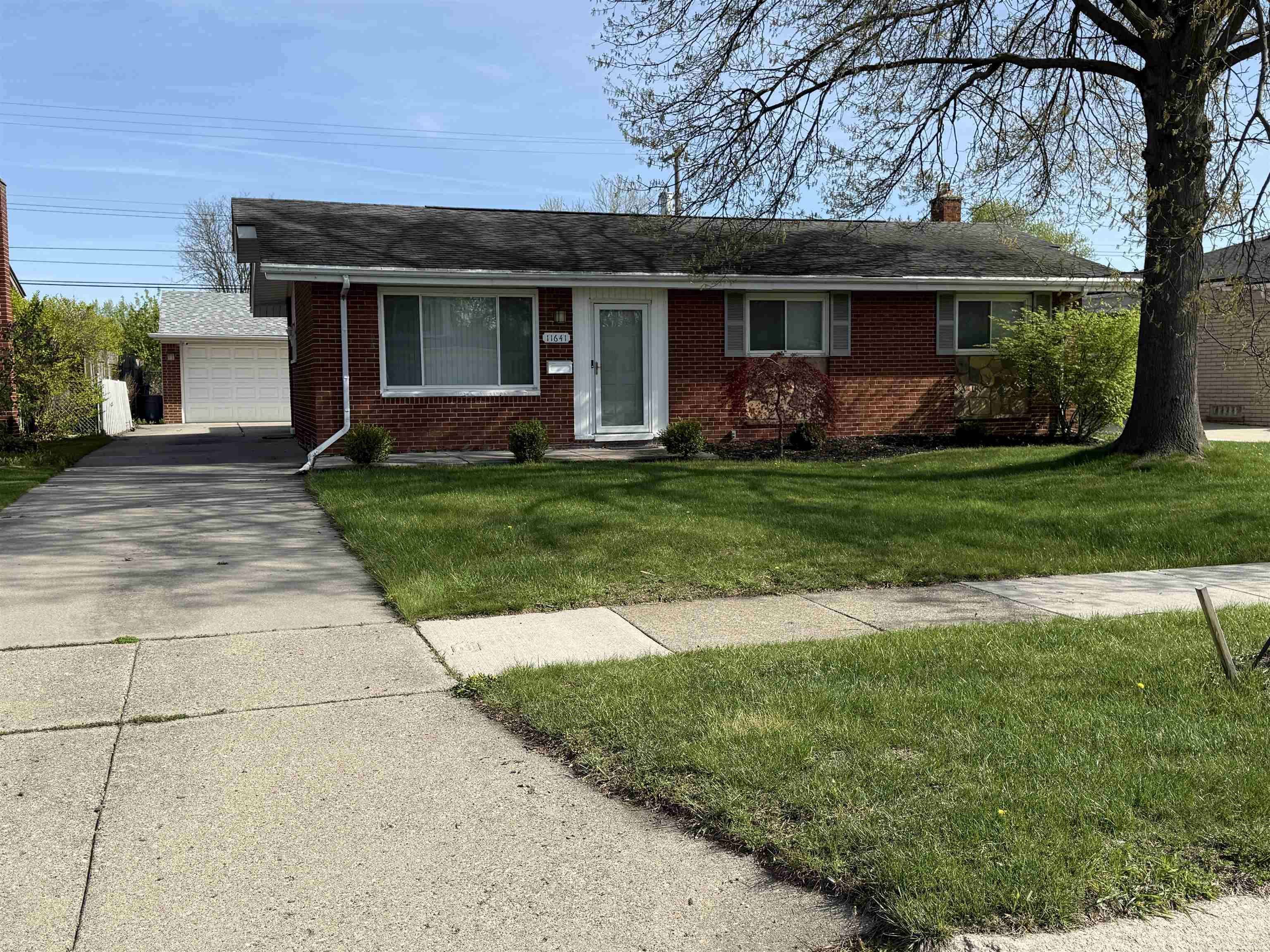11641 Brougham DR, Sterling Heights, MI 48312