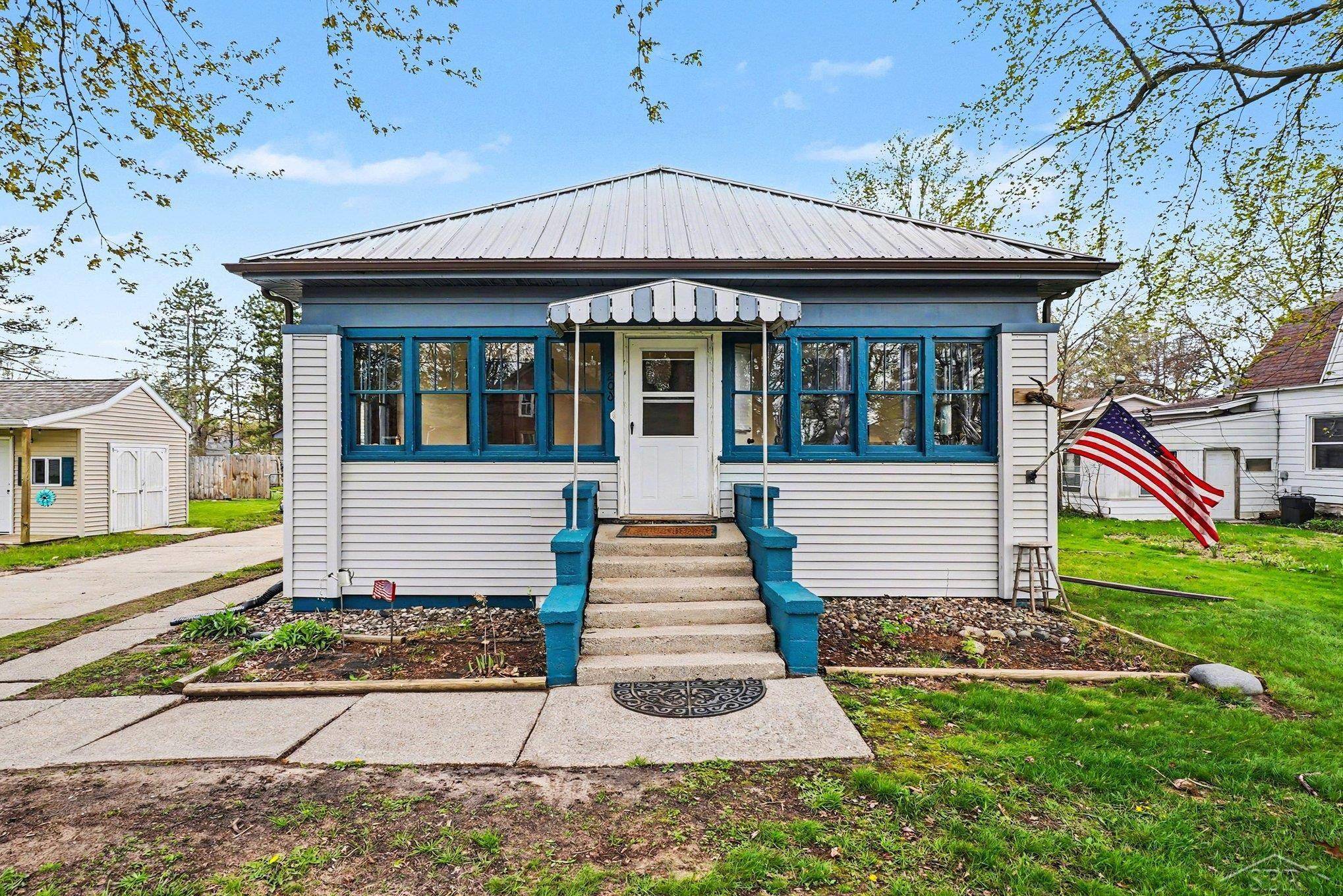 206 S Maple ST, Richland Twp, MI 48626