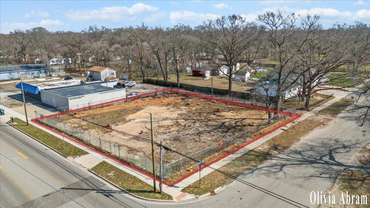 1263 E Broadway AVE, Norton Shores City, MI 49444