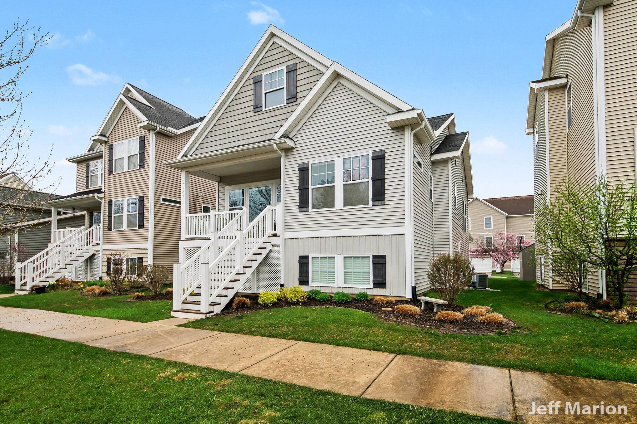 2125 Kensington Park CIR, Hollandcity_allegan, MI 49423